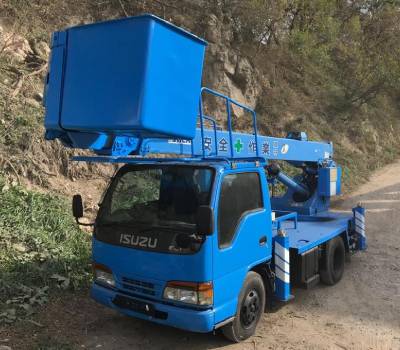 Isuzu Elf